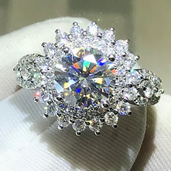 NEW💎925 Sterling Silver White Sapphire Ring - Picture 2 of 5